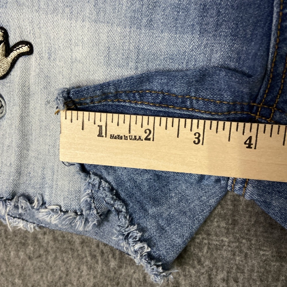 Indigo Rein Womens Denim Shorts Light Wash Patches Sequins Cat Rainbow Size 13 - Picture 11 of 12